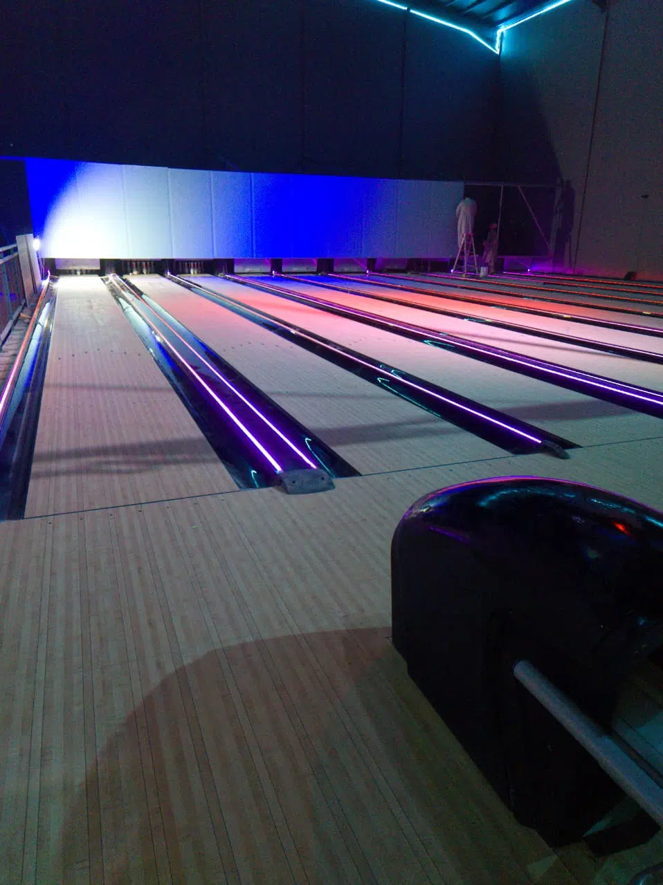 شركة تجهيز صالات البولينج - تجهيز صالات بولينج متكاملة بتصميم احترافي