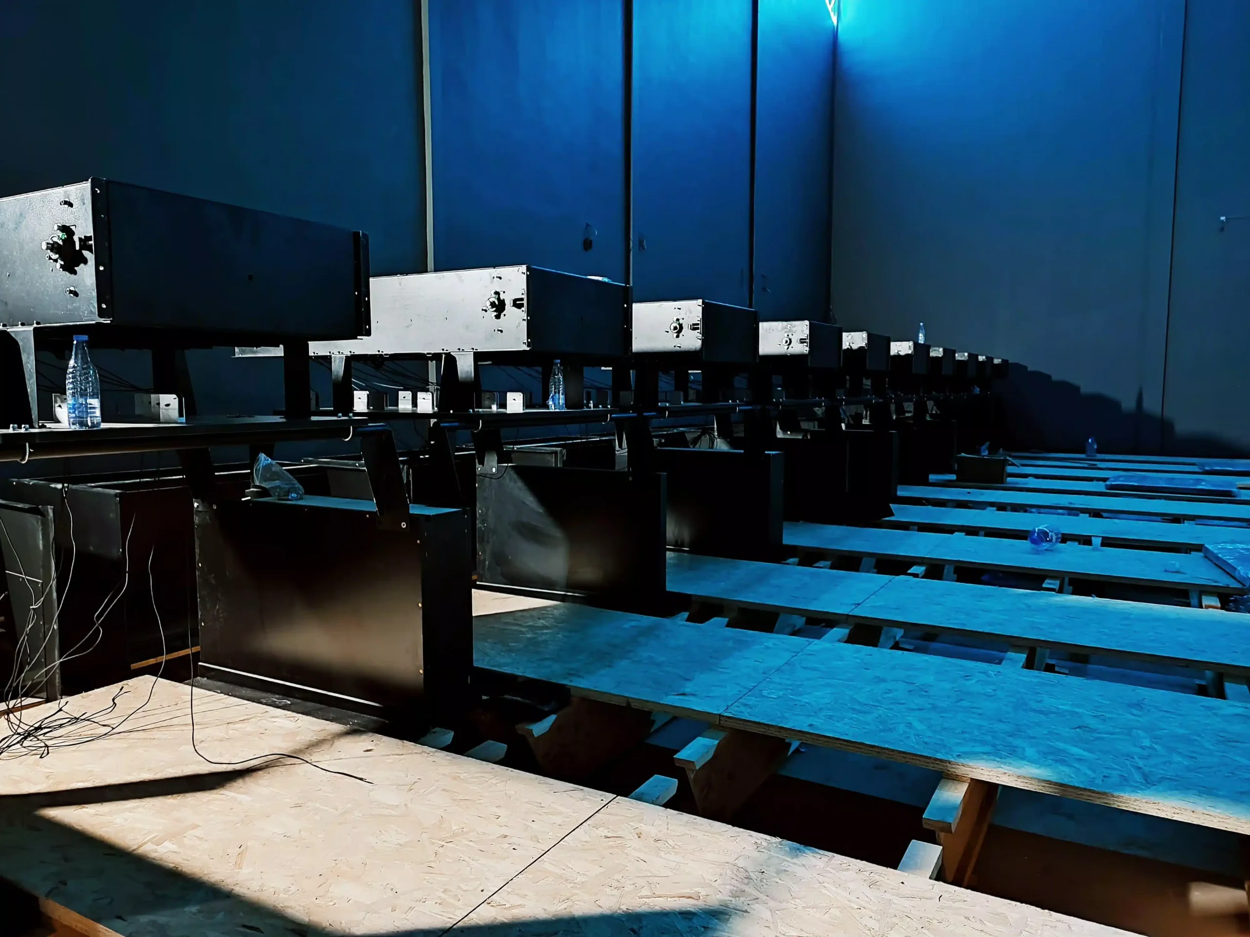 تجهيز صالات البولينج - تصميم داخلي حديث لتجهيز صالات بولينج